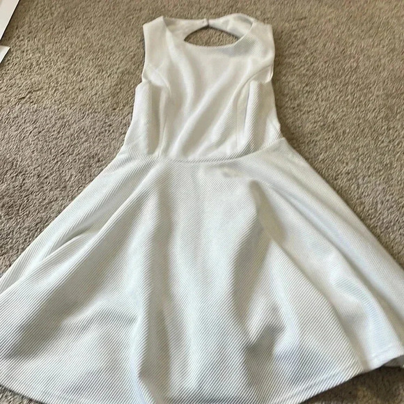 Lulus Living for love white backless skater dress size small - Picture 6 of 6